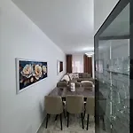 Dianahome Apartment *